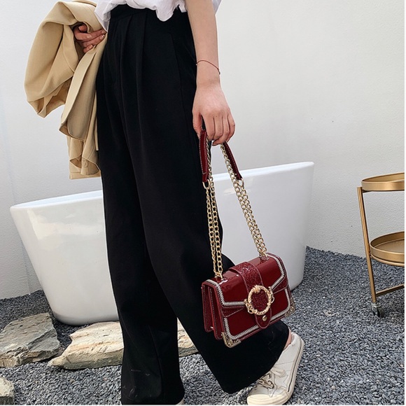 Graphite Chain Glitter Leather Shoulder Bag / Crossbody Bag (Red) - Picture 5 of 5